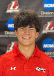 Junior earns award