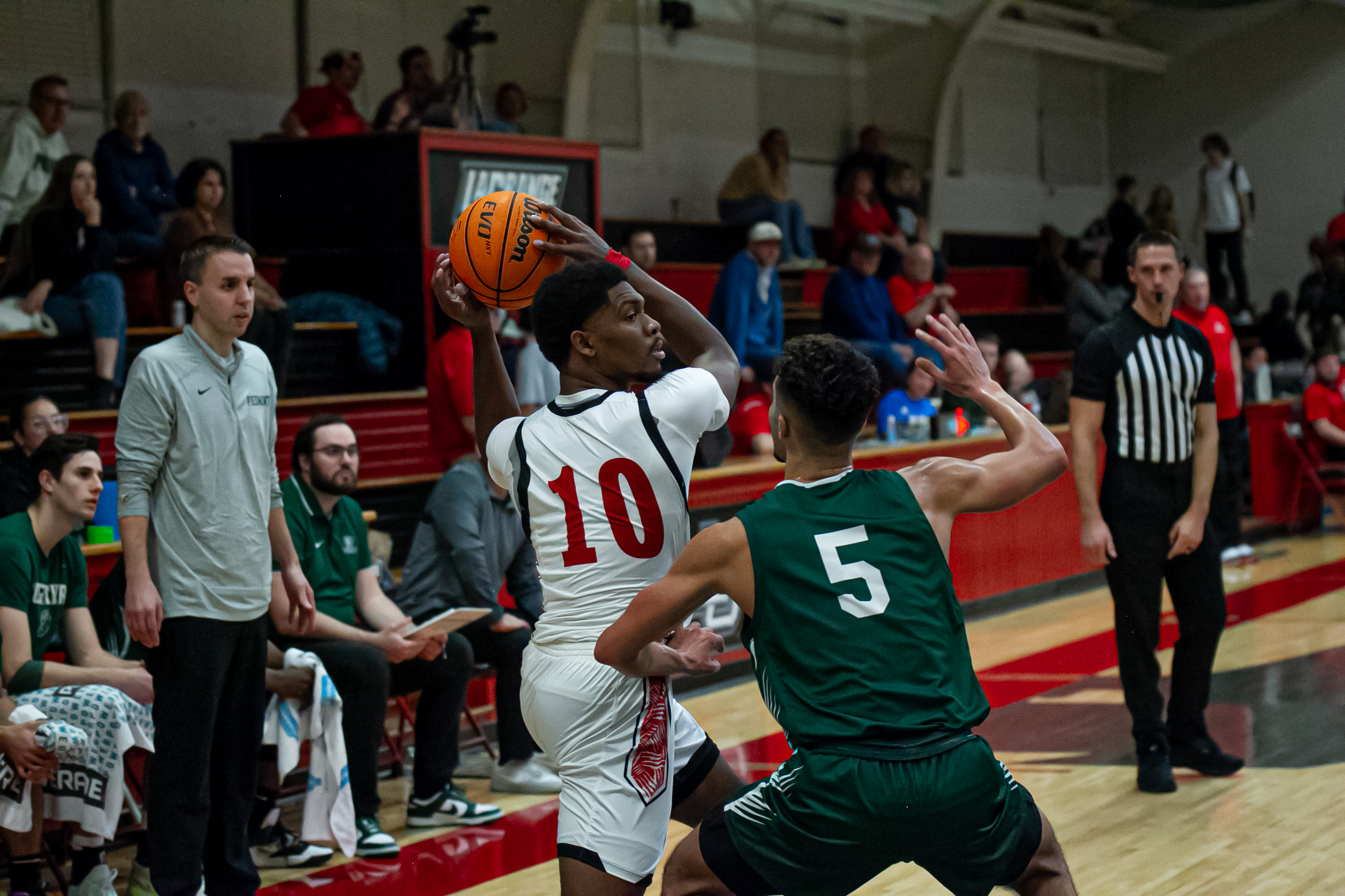 Senior recognized with conference award