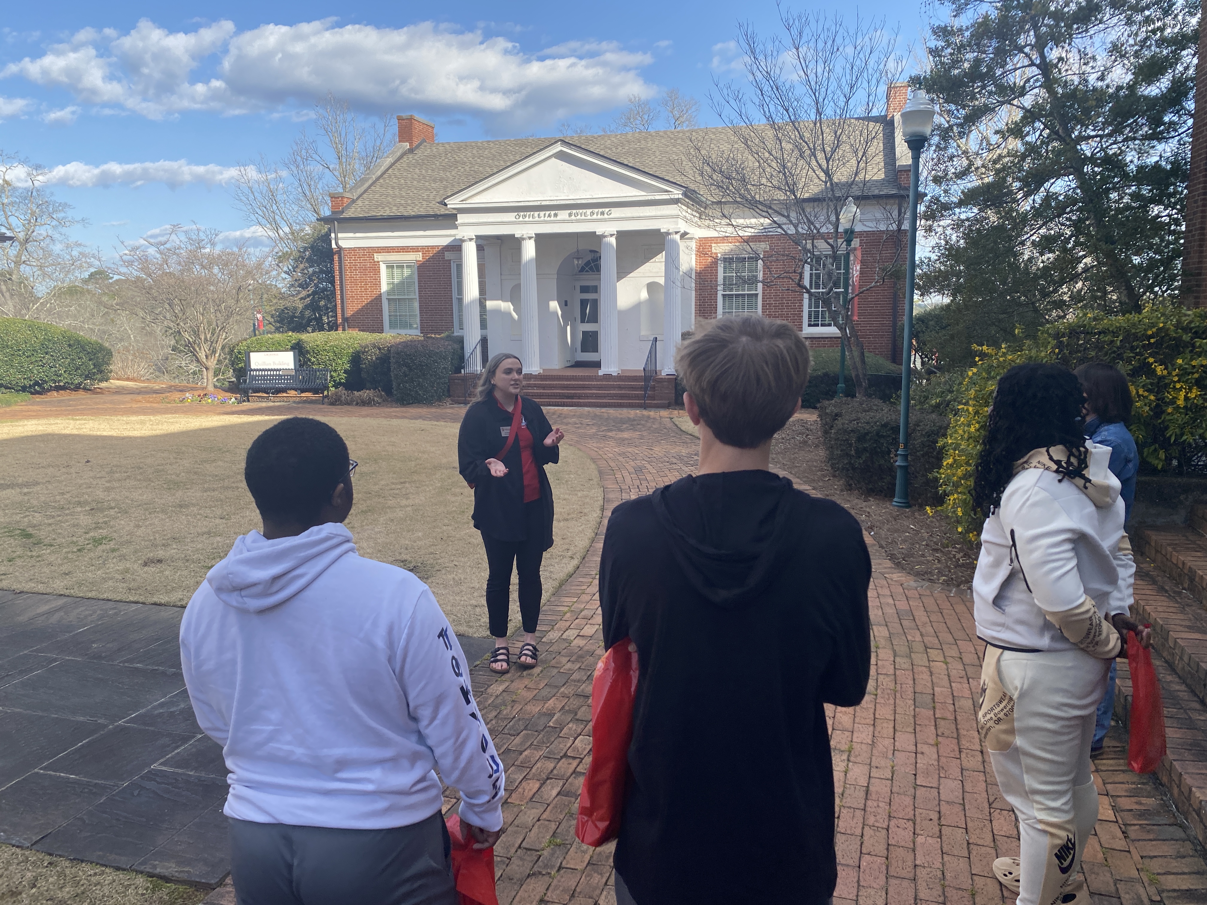 Prospective students visit campus