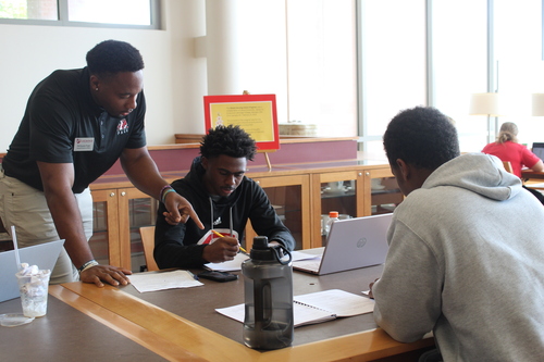 Graduate mentors students