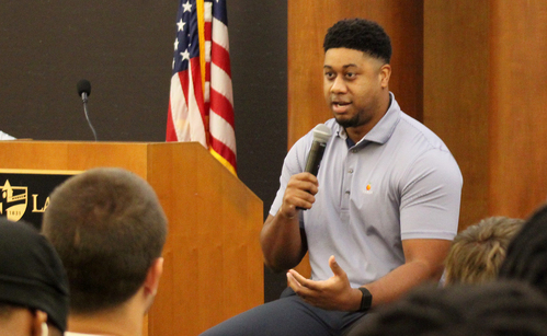 Sports Management alum speaks to students