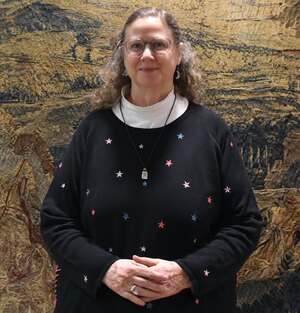 English professor to give lecture