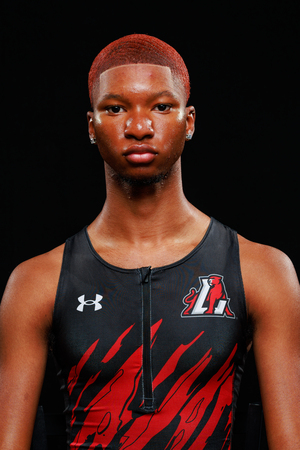 Freshman receives track award