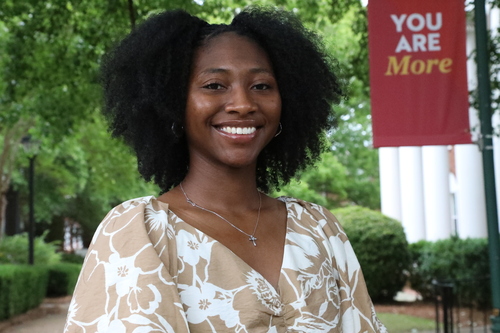 Senior receives leadership award