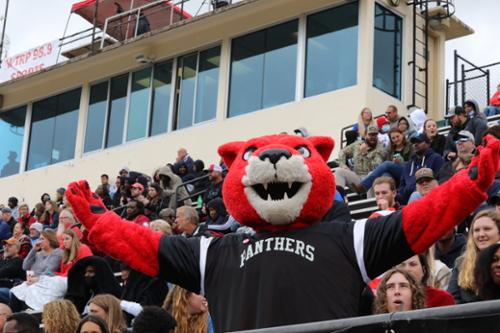 Pouncer at 2021 football game 
